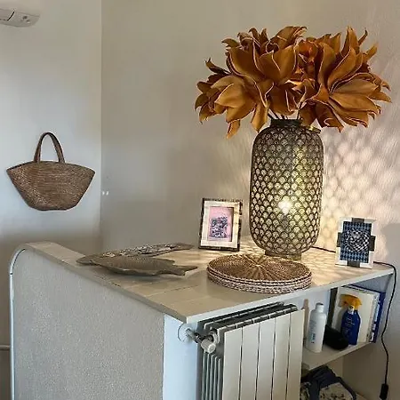 Casa Souad, A Cheerful And Charming Beach View 2 Bedroom House And Free Parking 別荘 ポルト・サン・パーオロ