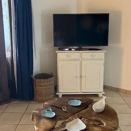 Casa Souad, A Cheerful And Charming Beach View 2 Bedroom House And Free Parking 別荘 ポルト・サン・パーオロ