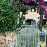 Casa Souad, A Cheerful And Charming View 2 Bedroom House And Free Parking
