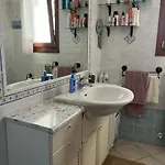 Casa Souad, A Cheerful And Charming View 2 Bedroom House And Free Parking بيت للعطل